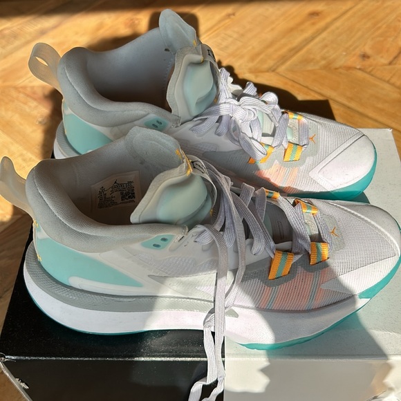 Jordan Zion 1 (GS) Youth - Picture 3 of 8